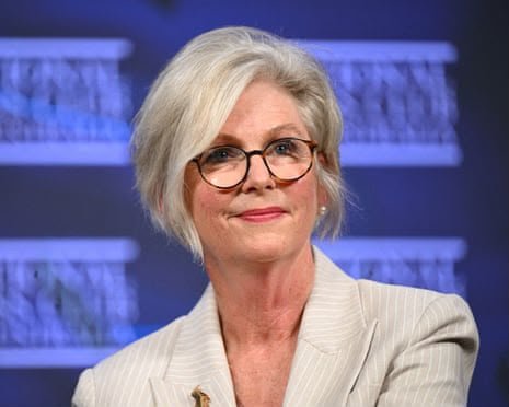 Dr Helen Haines